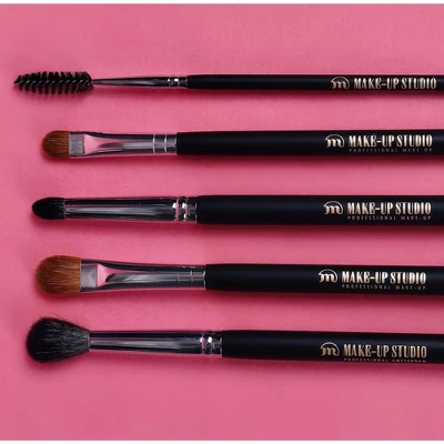 Eyeshadow Brush Short Flat - 18 By Make-Up Studio For Women 1 Pc Brush 5 Eyeshadow Brush Short Flat - 18 By Make-Up Studio For Women 1 Pc Brush - Image 4